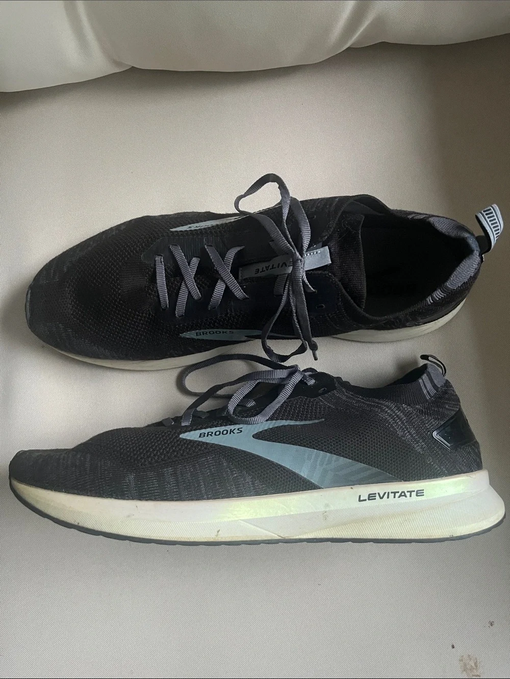 Brooks Levitate Men’s Running Shoes — Black with Light Blue Accents